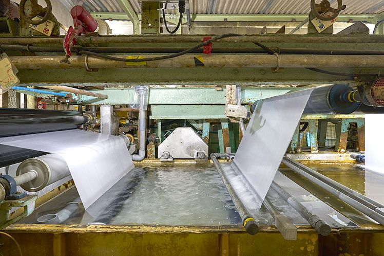 東海工場製造部 パーチメント紙